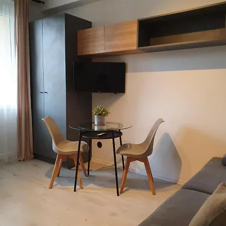 Studio - Plac Obroncow Poczty Polskiej IV Lägenhet *